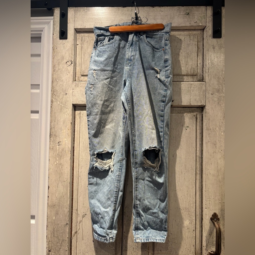 Ardene Relaxed Distressed Jeans - Light Blue